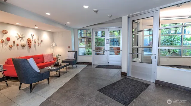 $415,000 | 2607 Western Avenue, Unit 452, Seattle, WA 98121