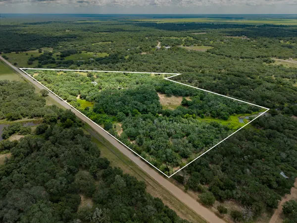 $645,900 | 5641 County Road 14, Hallettsville, TX 77964