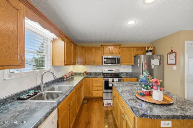 $499,900 | 411 Meadow Breeze Road, Corryton, TN 37721