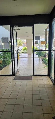 $165,000 | 2025 Northeast 164th Street, Unit 914, North Miami Beach, FL 33162