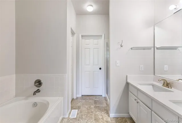 $620,000 | 299 West Jamison Circle, Unit 4, Littleton, CO 80120