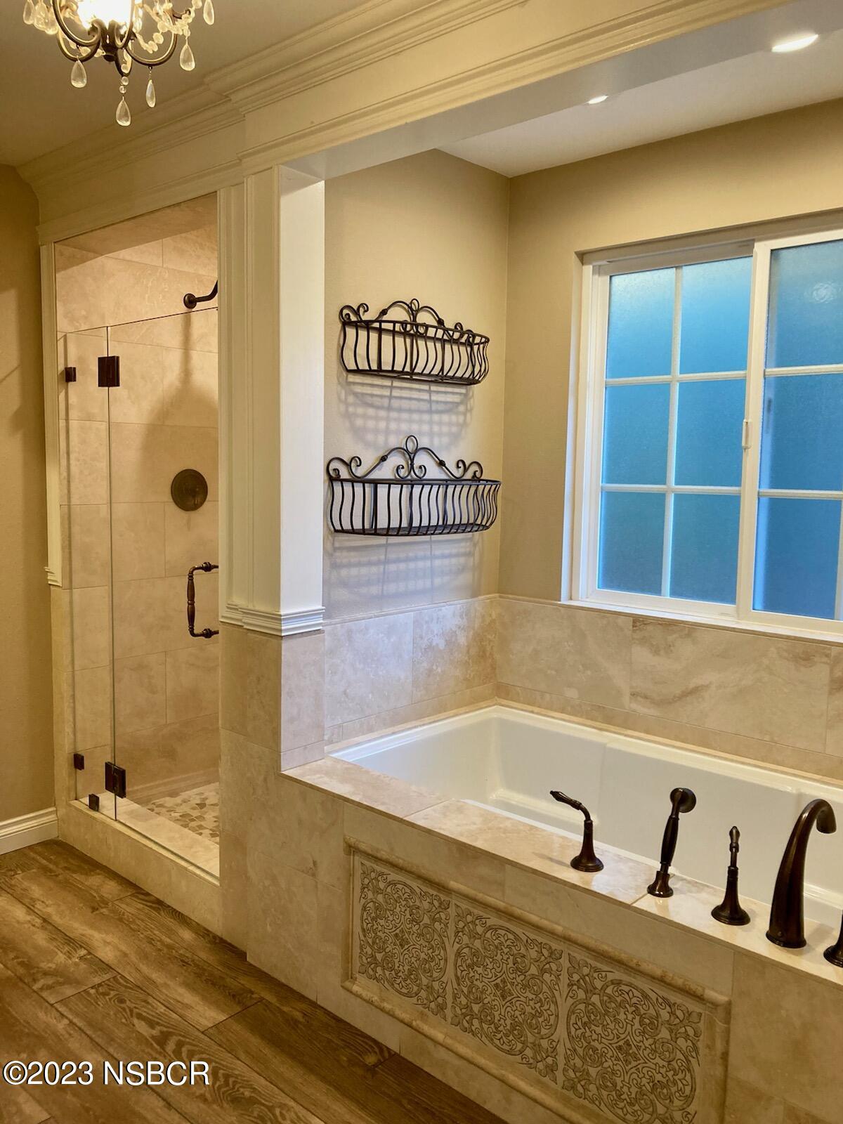 832 Clemens Way Lompoc, CA 93436 - Photo 5 of 30 832 Clemens Way shower and tub