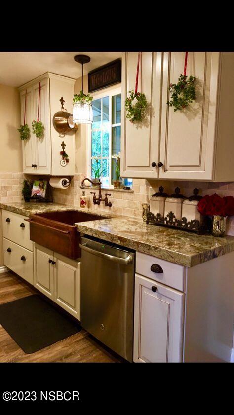 832 Clemens Way Lompoc, CA 93436 - Photo 10 of 30 832 Clemens Way granite counter