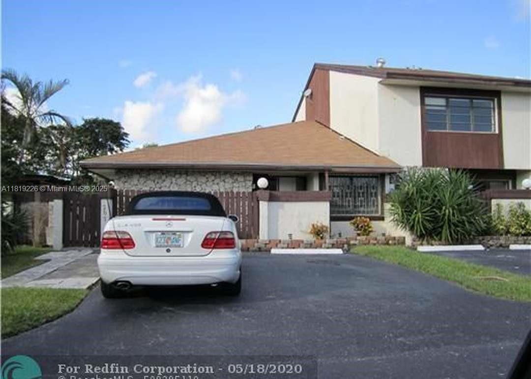 267 Northeast 201st Terrace, Unit 267 Miami, FL 33179 - Photo 1 of 12