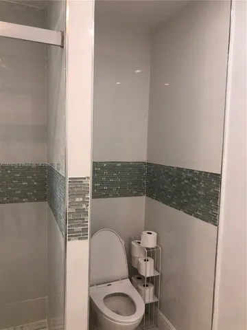 $3,000 | 267 Northeast 201st Terrace, Unit 267, Miami, FL 33179