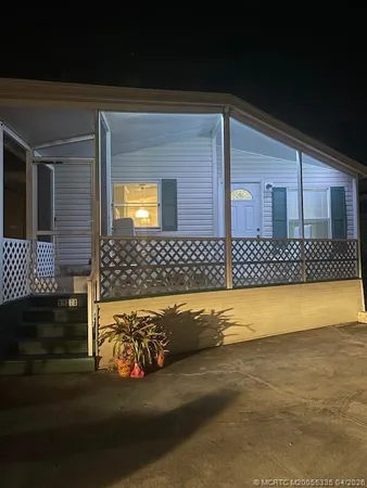 $295,000 | 927 Nettles Boulevard, Jensen Beach, FL 34957