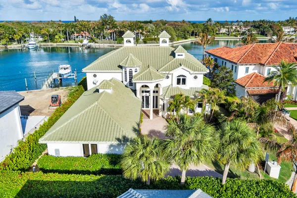 $9,495,000 | 17129 Southeast Limerick Court, Tequesta, FL 33469