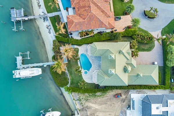 $9,495,000 | 17129 Southeast Limerick Court, Tequesta, FL 33469