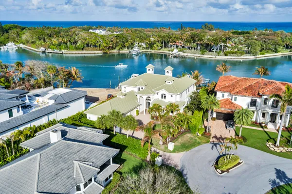 $9,495,000 | 17129 Southeast Limerick Court, Tequesta, FL 33469