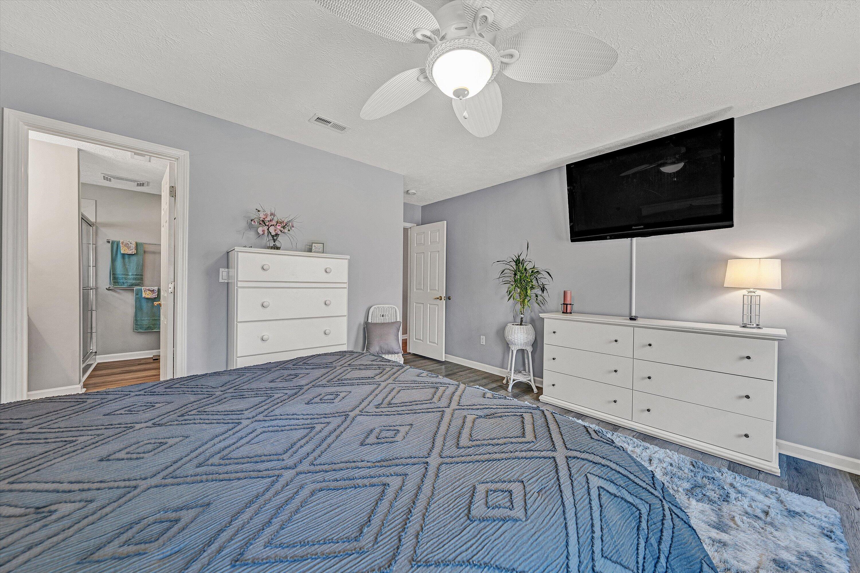 301 Indian Ridge Drive Moneta, VA 24121 - Photo 28 of 73 29-DSC00309