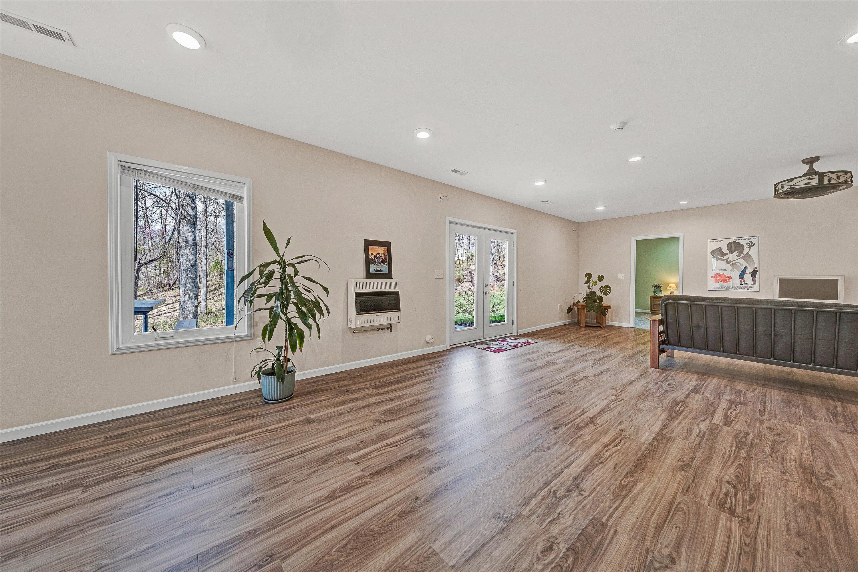 301 Indian Ridge Drive Moneta, VA 24121 - Photo 36 of 73 36-DSC00330