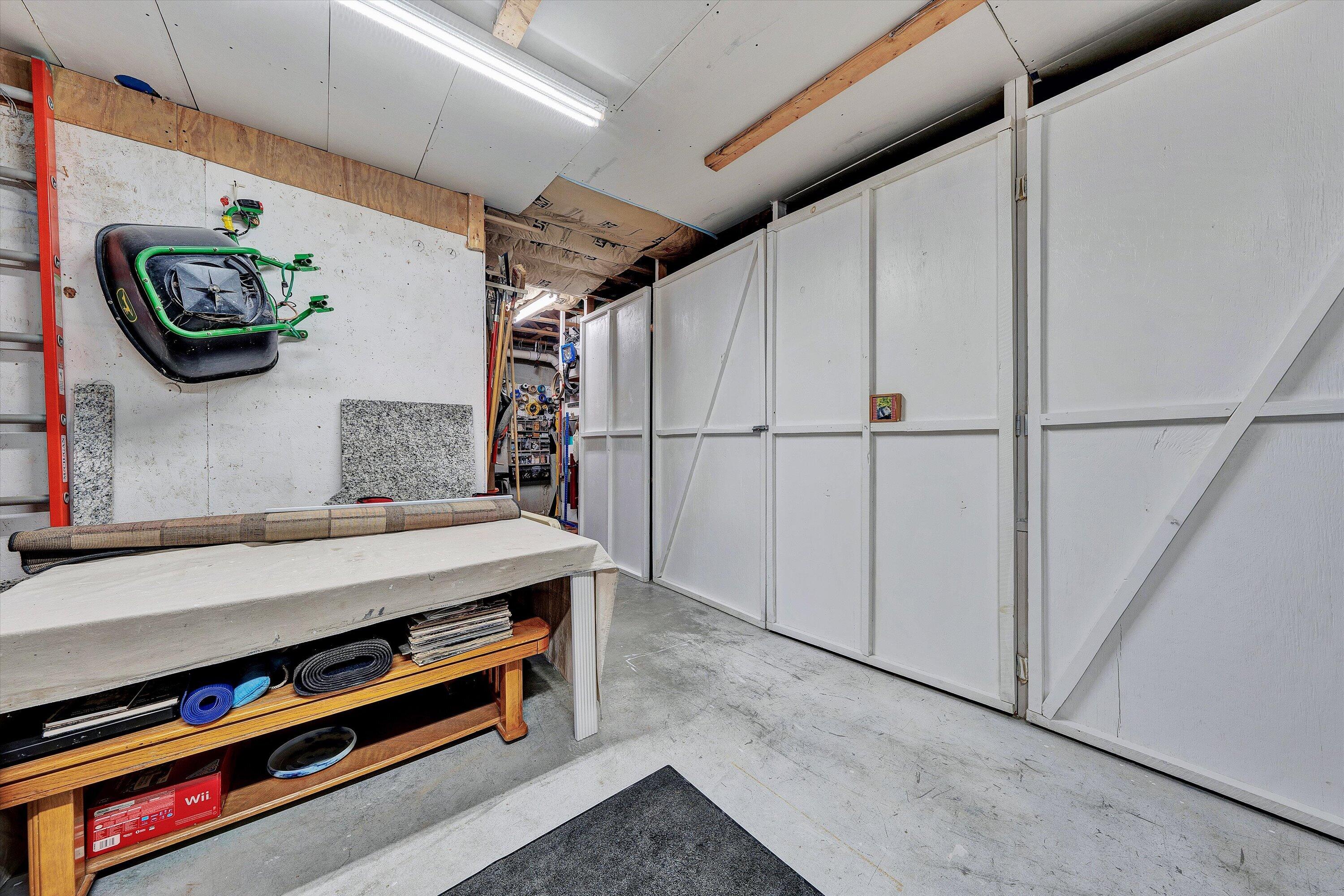 301 Indian Ridge Drive Moneta, VA 24121 - Photo 42 of 73 42-DSC00348