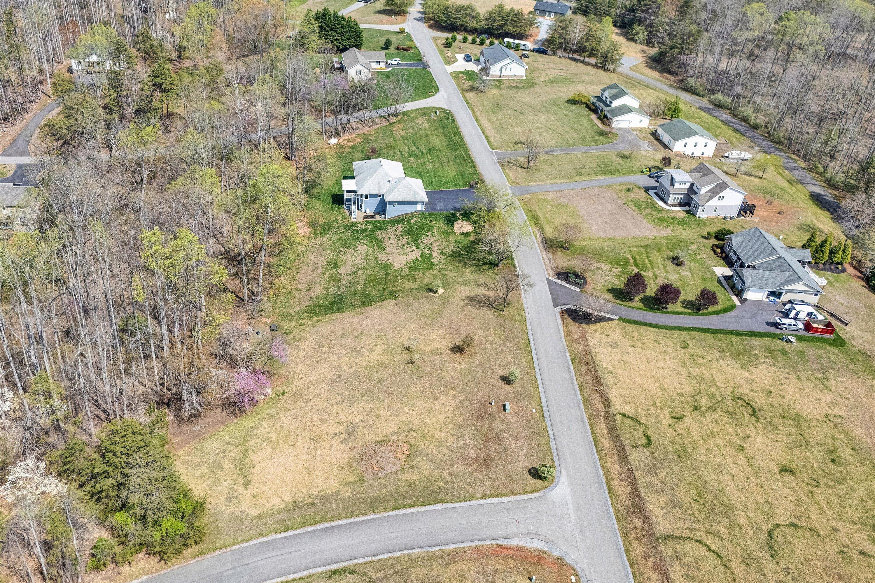 301 Indian Ridge Drive Moneta, VA 24121 - Photo 63 of 73 60-DJI_20260331134318_0176