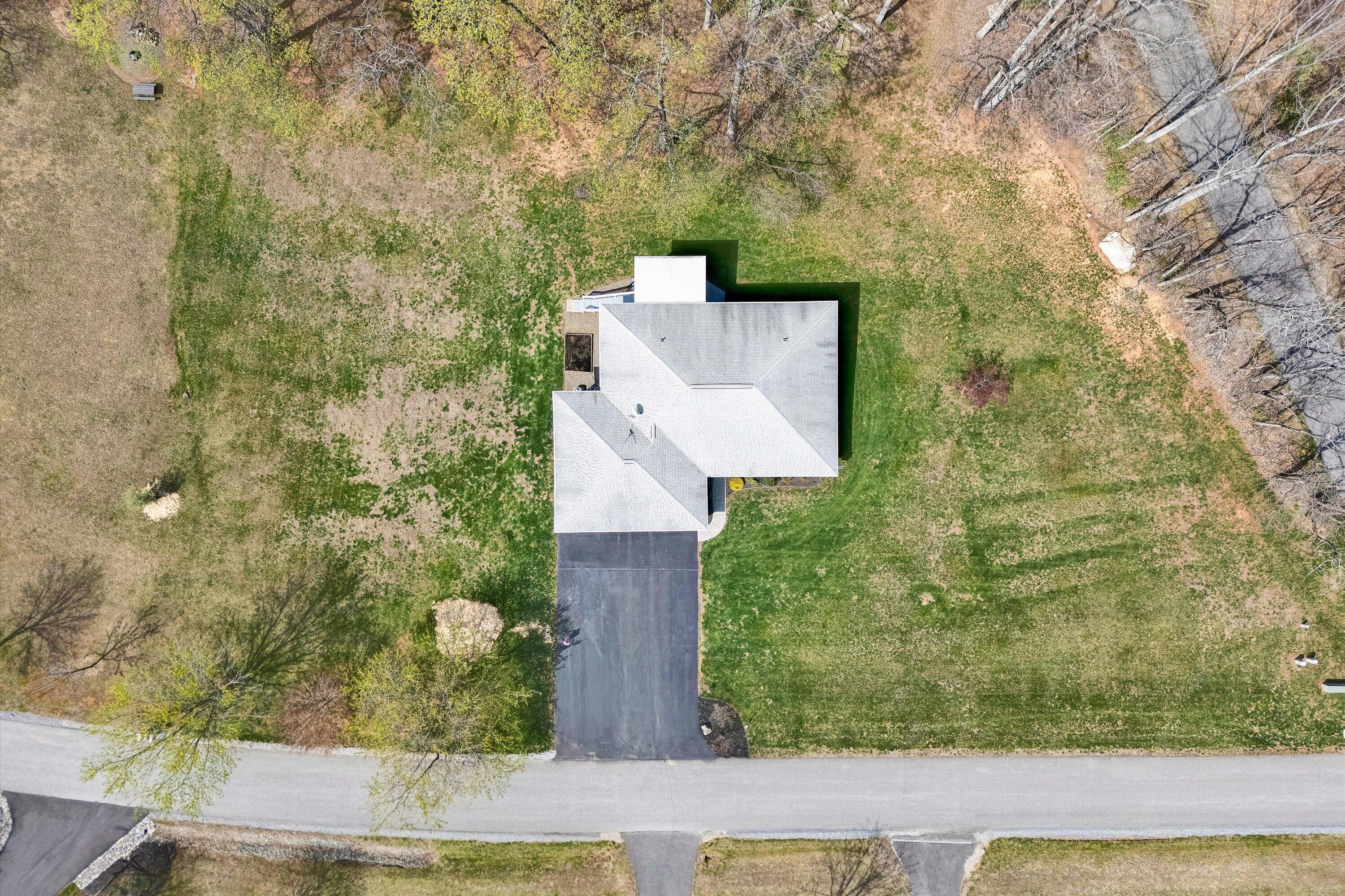 301 Indian Ridge Drive Moneta, VA 24121 - Photo 64 of 73 61-DJI_20260331134023_0158