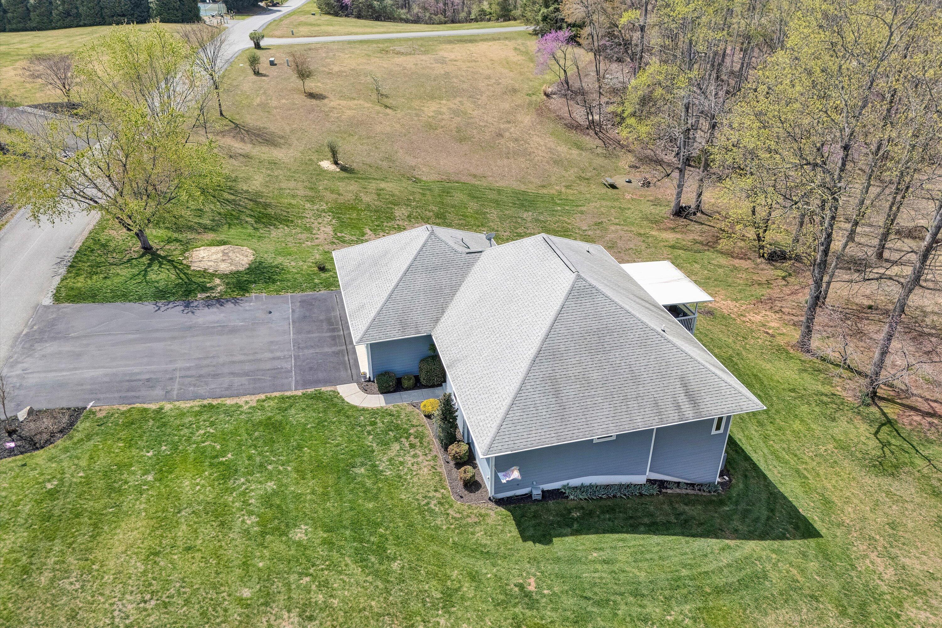 301 Indian Ridge Drive Moneta, VA 24121 - Photo 65 of 73 62-DJI_20260331134232_0170