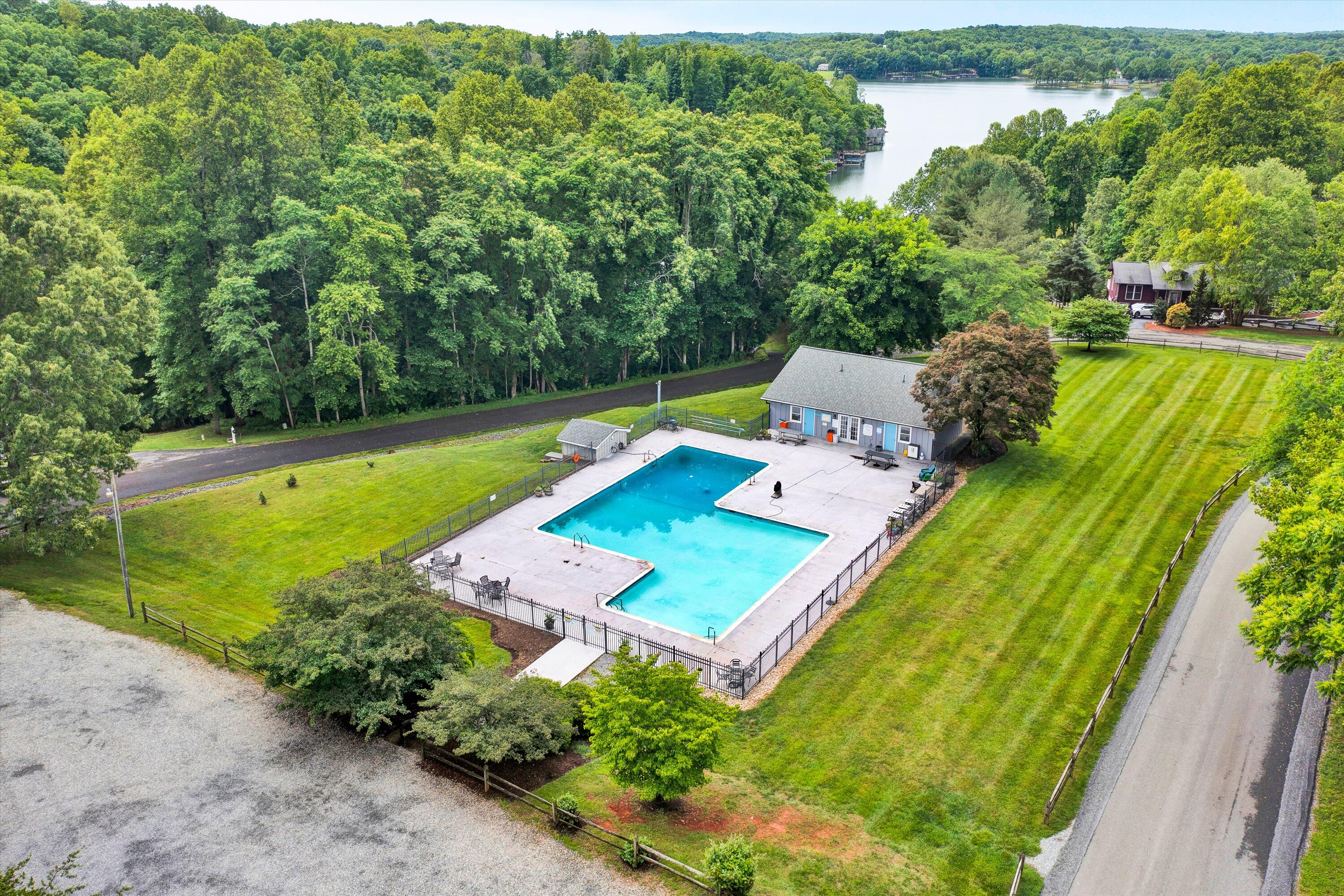 301 Indian Ridge Drive Moneta, VA 24121 - Photo 70 of 73 3-051520240053