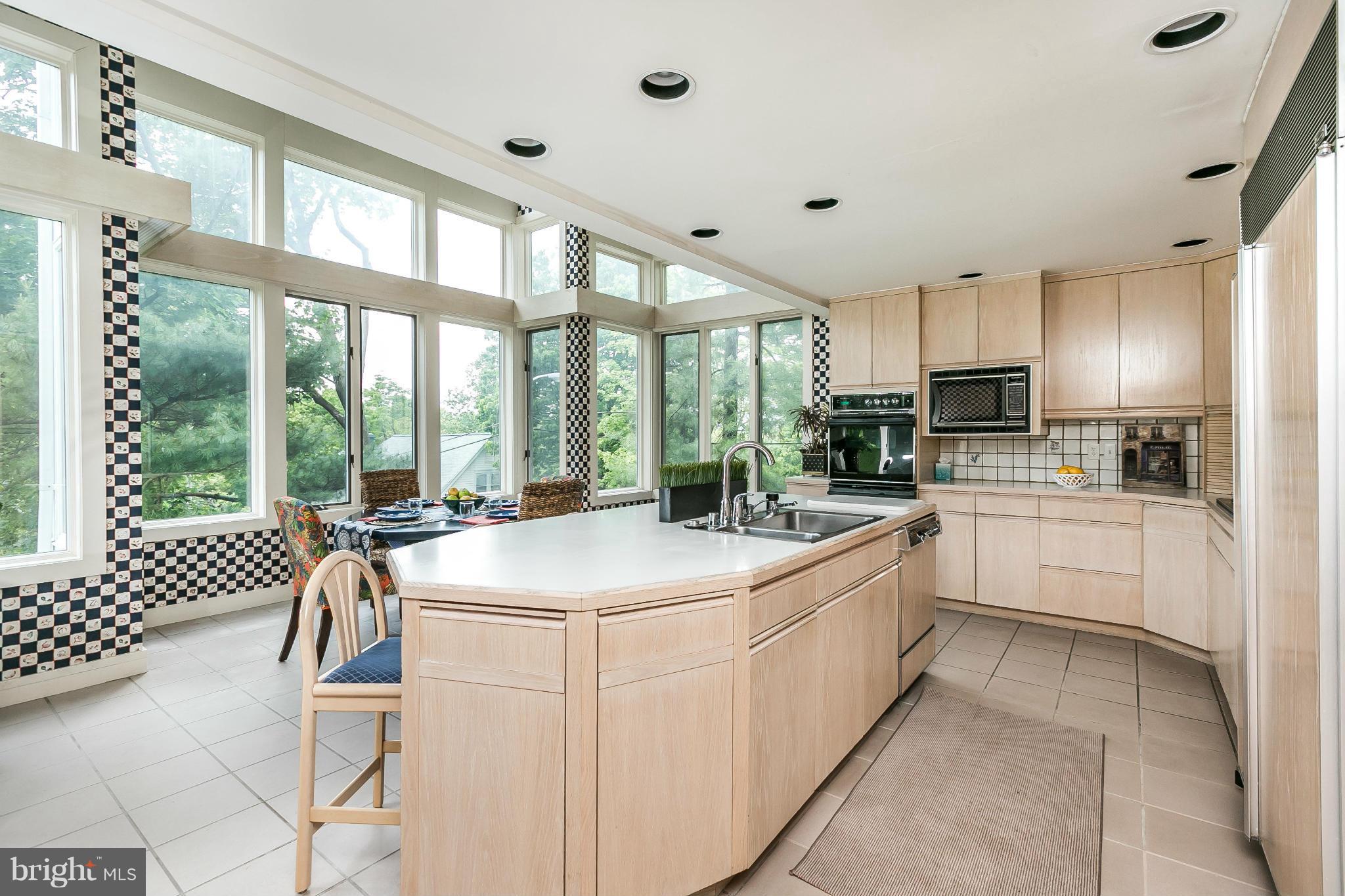 1900 South Road Baltimore, MD 21209 - Photo 11 of 30 Kitchen