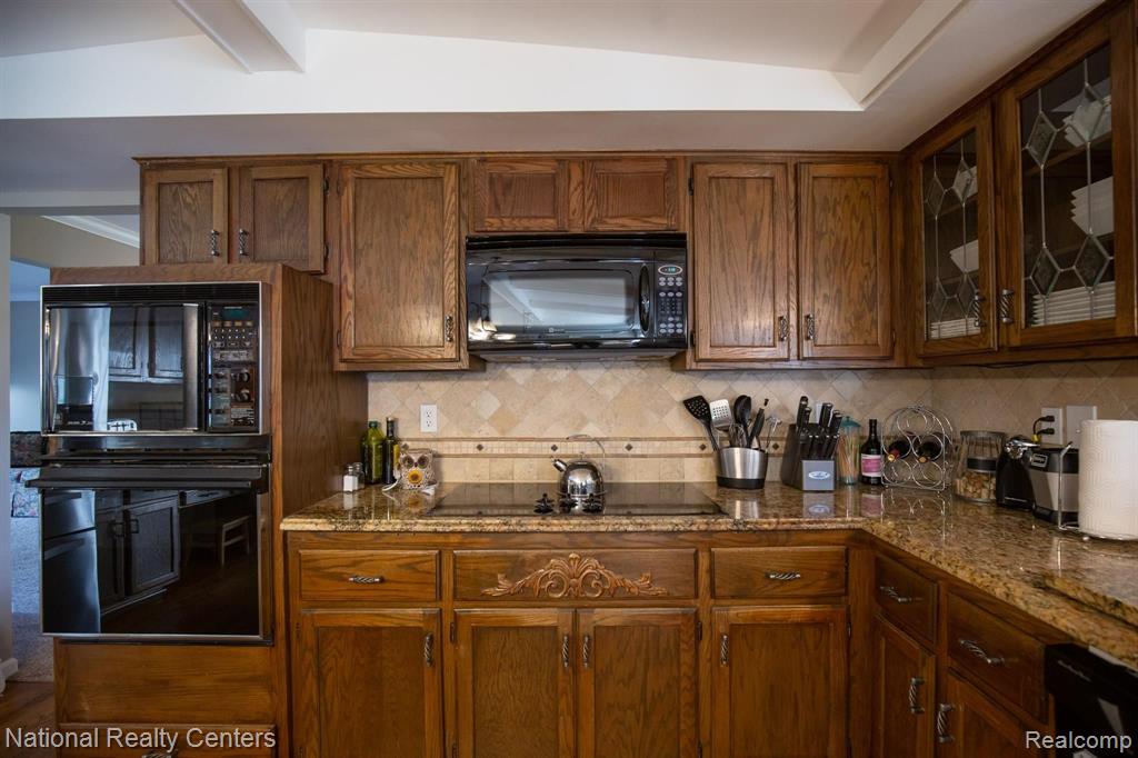 3035 Quail Ridge Circle Rochester Hills, MI 48309 - Photo 12 of 54