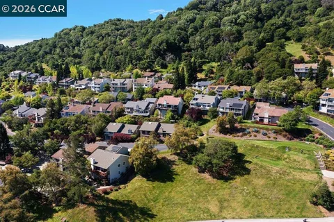 $1,699,000 | 39 Sea Pines Street, Moraga, CA 94556