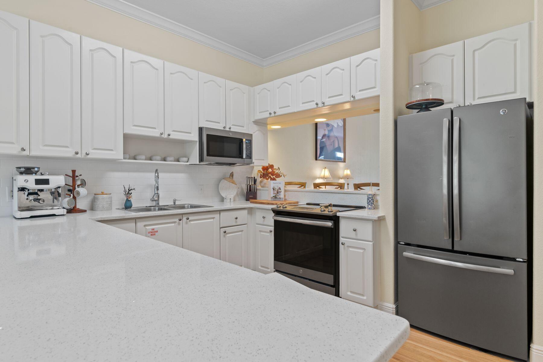 56 Spires Lane, Unit E16 Santa Rosa Beach, FL 32459 - Photo 17 of 39 kitchen