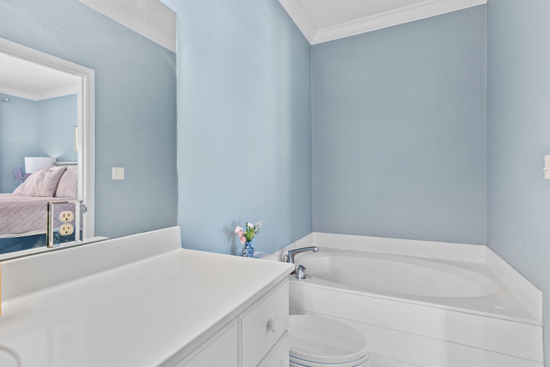 56 Spires Lane, Unit E16 Santa Rosa Beach, FL 32459 - Photo 6 of 39 Primary bath