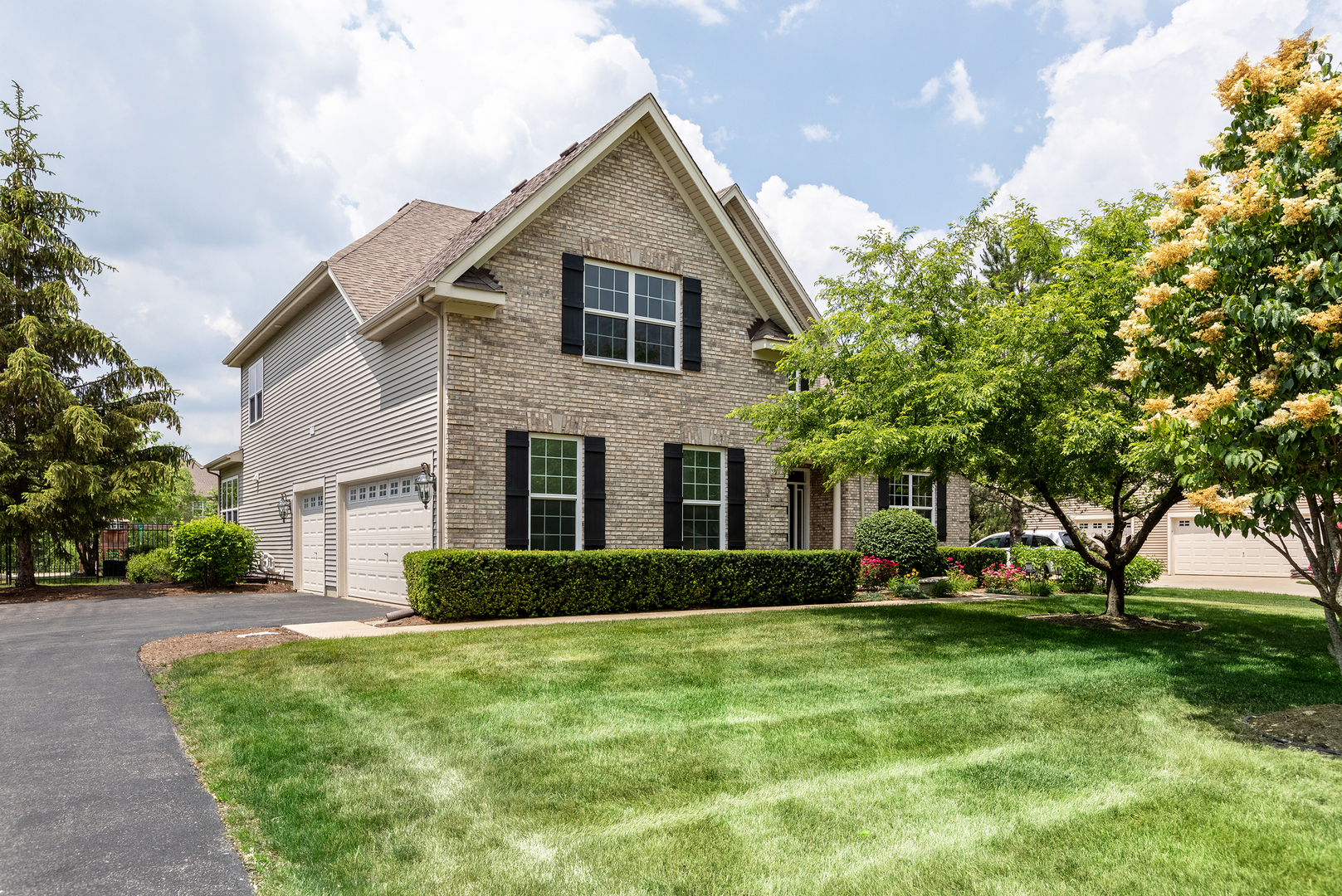 1100 Deerpath Road Aurora, IL 60506 - Photo 2 of 24
