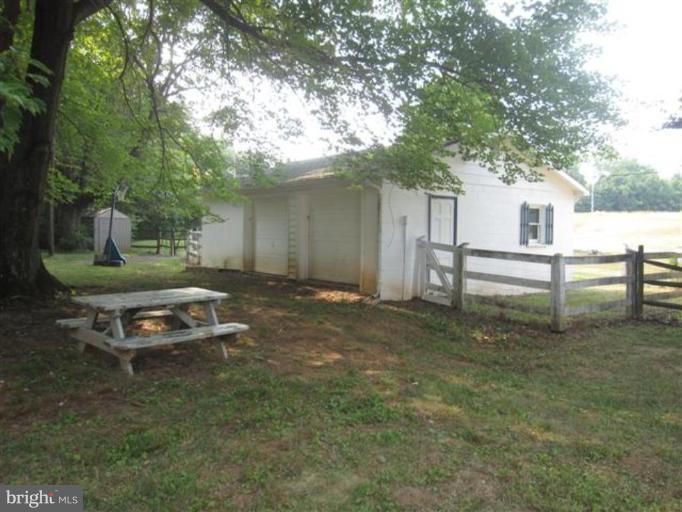 20515 Bucklodge Road Boyds, MD 20841 - Photo 19 of 28 2 car garage/workshop/studio