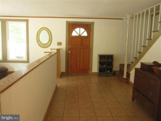 20515 Bucklodge Road Boyds, MD 20841 - Photo 3 of 28 Huge, tiled entrance foyer
