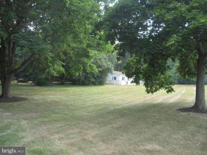 20515 Bucklodge Road Boyds, MD 20841 - Photo 25 of 28 Huge fenced yard w/large shade trees!