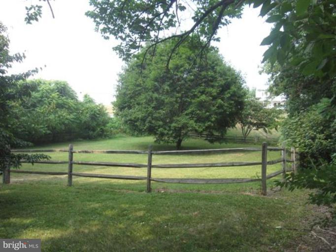 20515 Bucklodge Road Boyds, MD 20841 - Photo 27 of 28 Fenced pasture