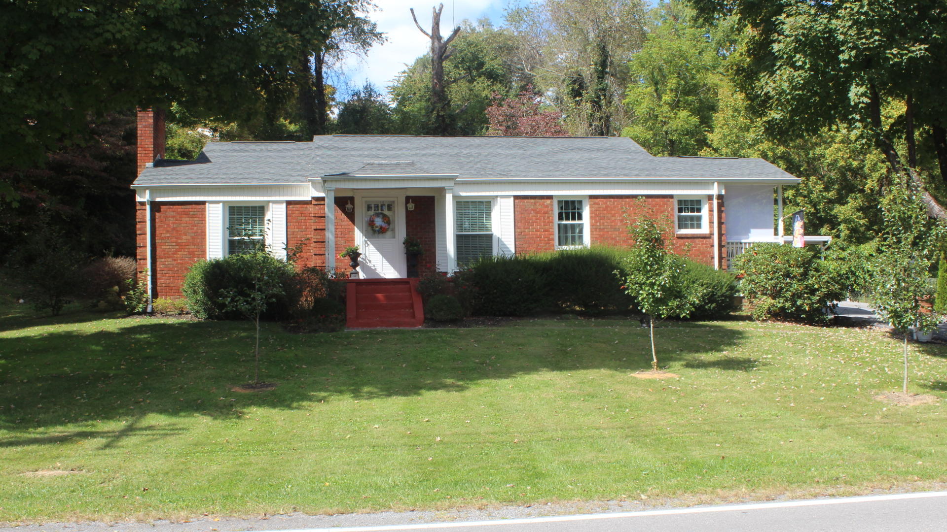 148 Cedar Valley Road Bristol, TN 37620 - Photo 1 of 25 IMG_3188