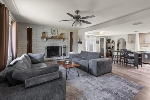 $3,500 | 3846 North 14th Avenue, Phoenix, AZ 85013