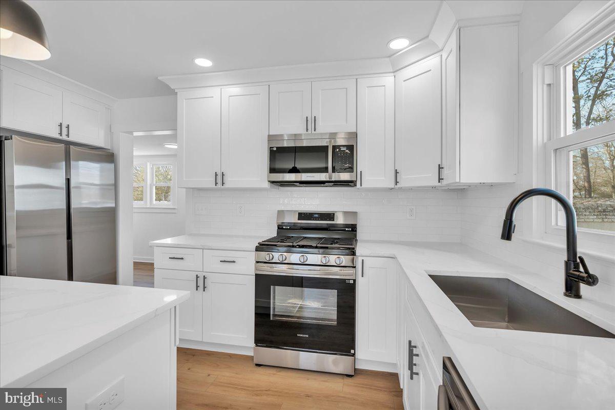 313 Cains Mill Road Williamstown, NJ 08094 - Photo 8 of 23 Gallery Image 8