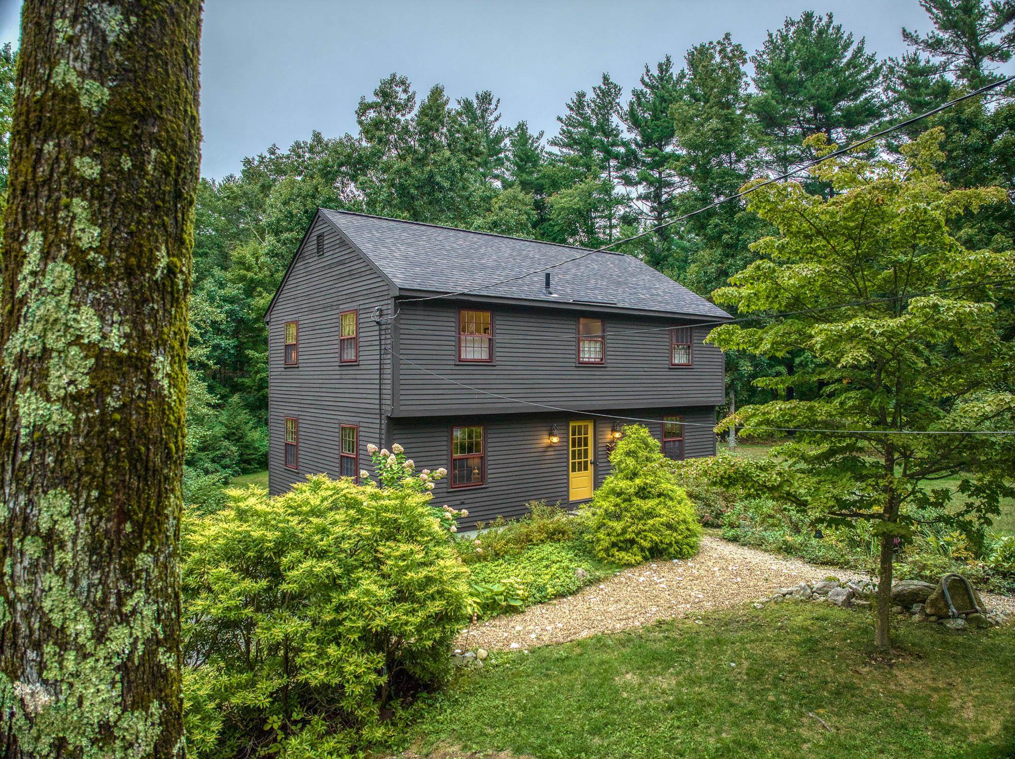 11 Southfield Road Amherst, NH 03031 - Photo 2 of 40