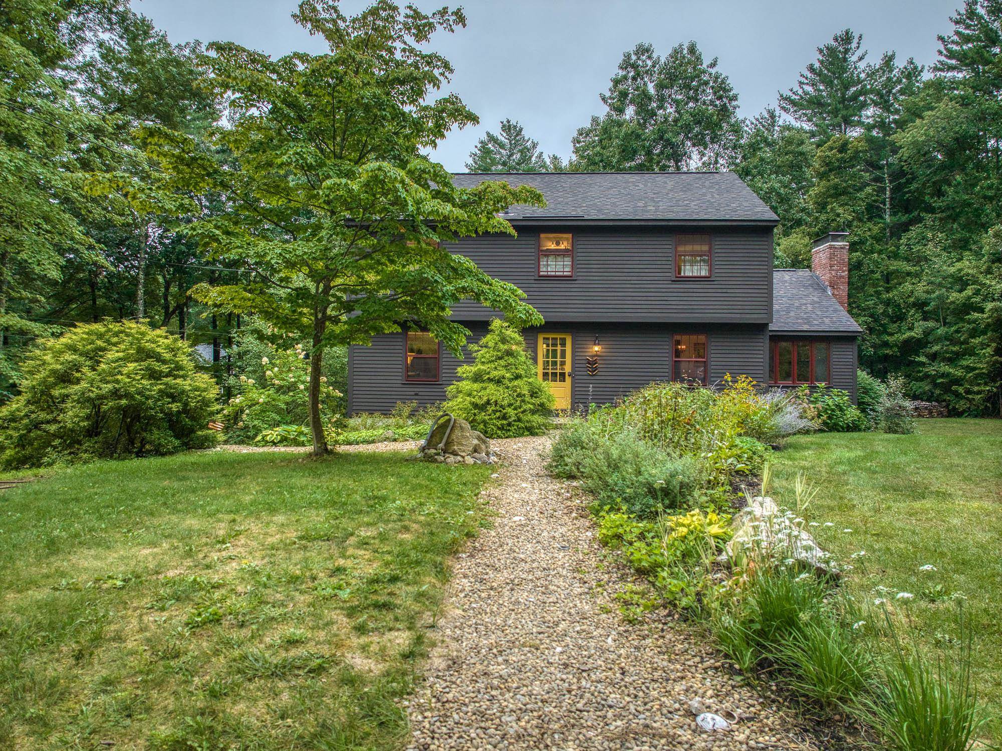 11 Southfield Road Amherst, NH 03031 - Photo 3 of 40
