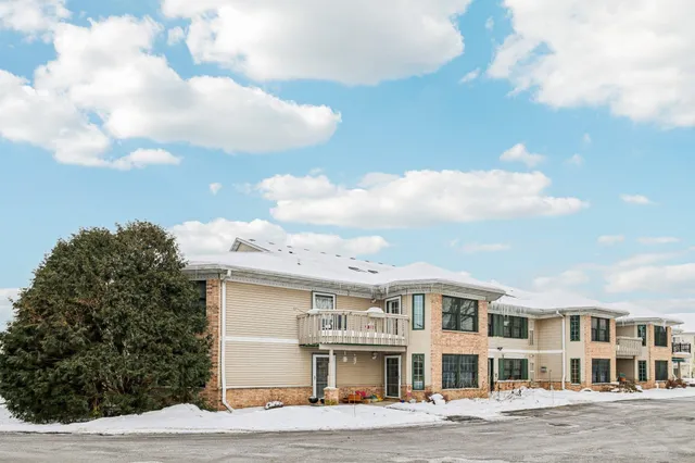 $320,000 | 5397 Blue Bill Park Drive South, Unit 8, Waunakee, WI 53597