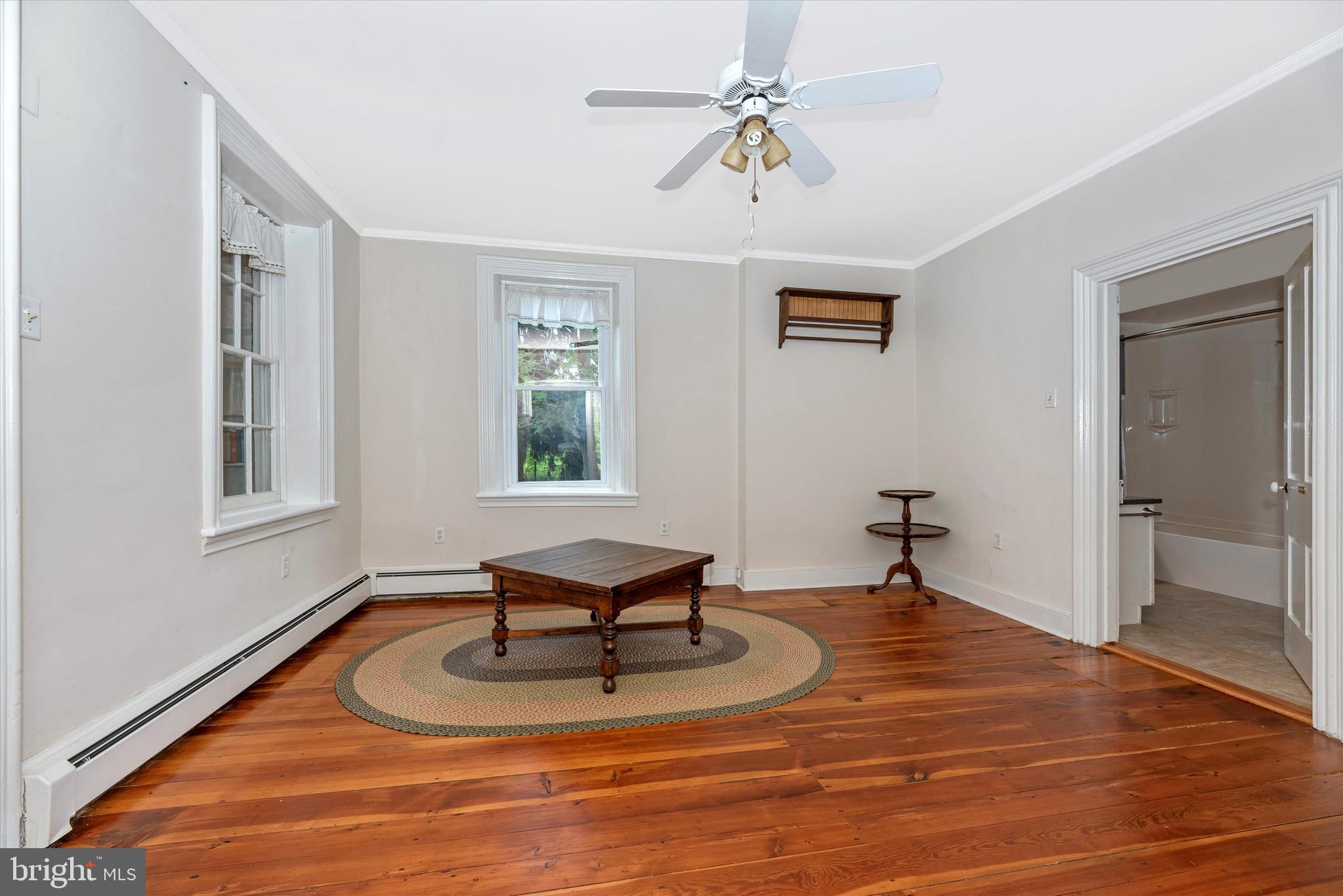 13731 Kretsinger Road Smithsburg, MD 21783 - Photo 17 of 59 Main Level Master Bedroom