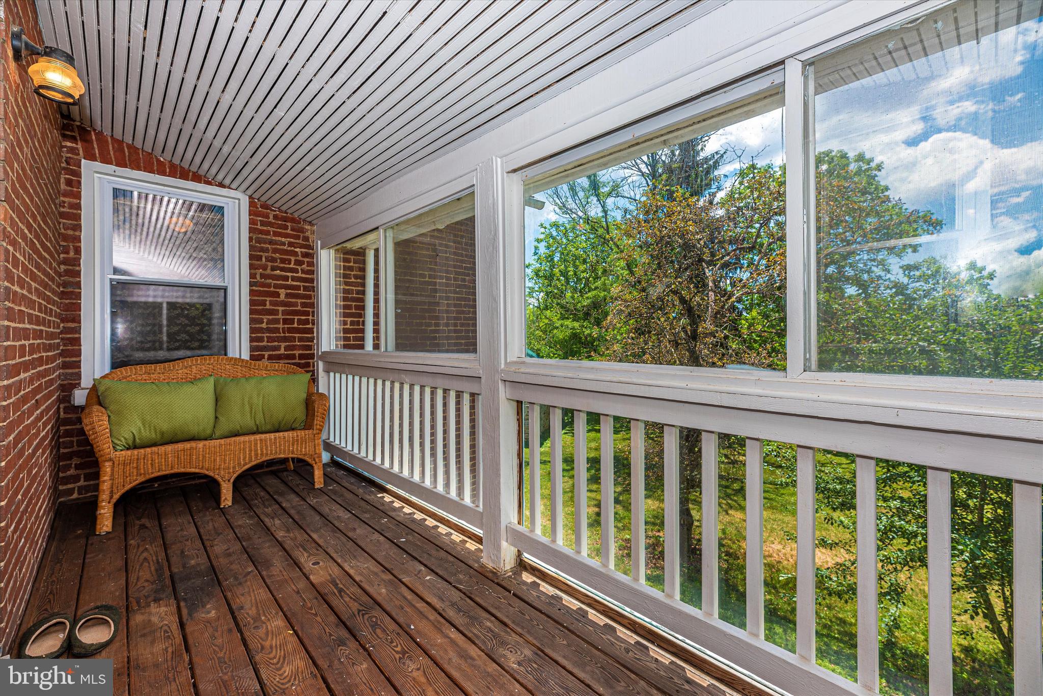 13731 Kretsinger Road Smithsburg, MD 21783 - Photo 22 of 59 Screened Porch