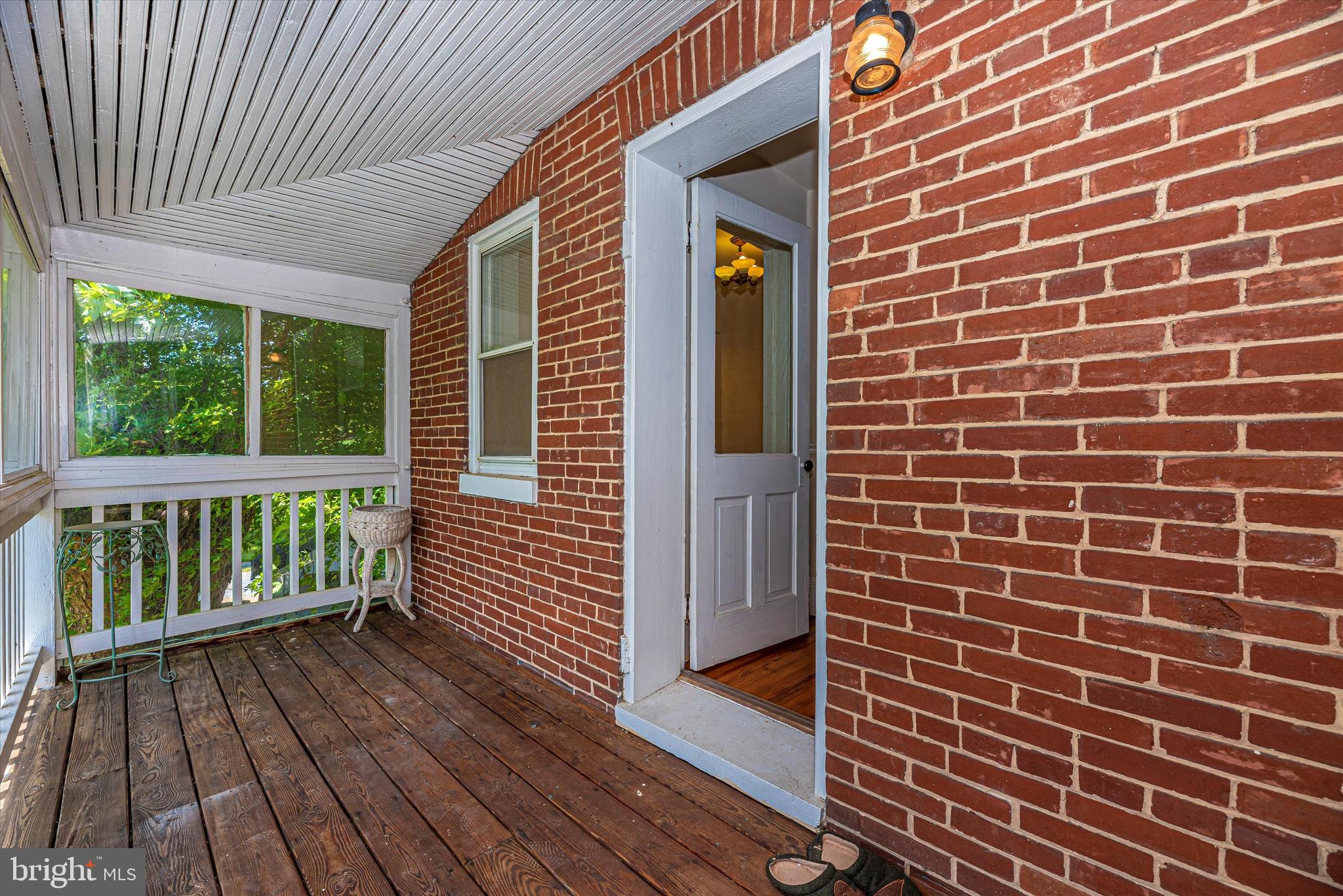 13731 Kretsinger Road Smithsburg, MD 21783 - Photo 23 of 59 Screened Porch
