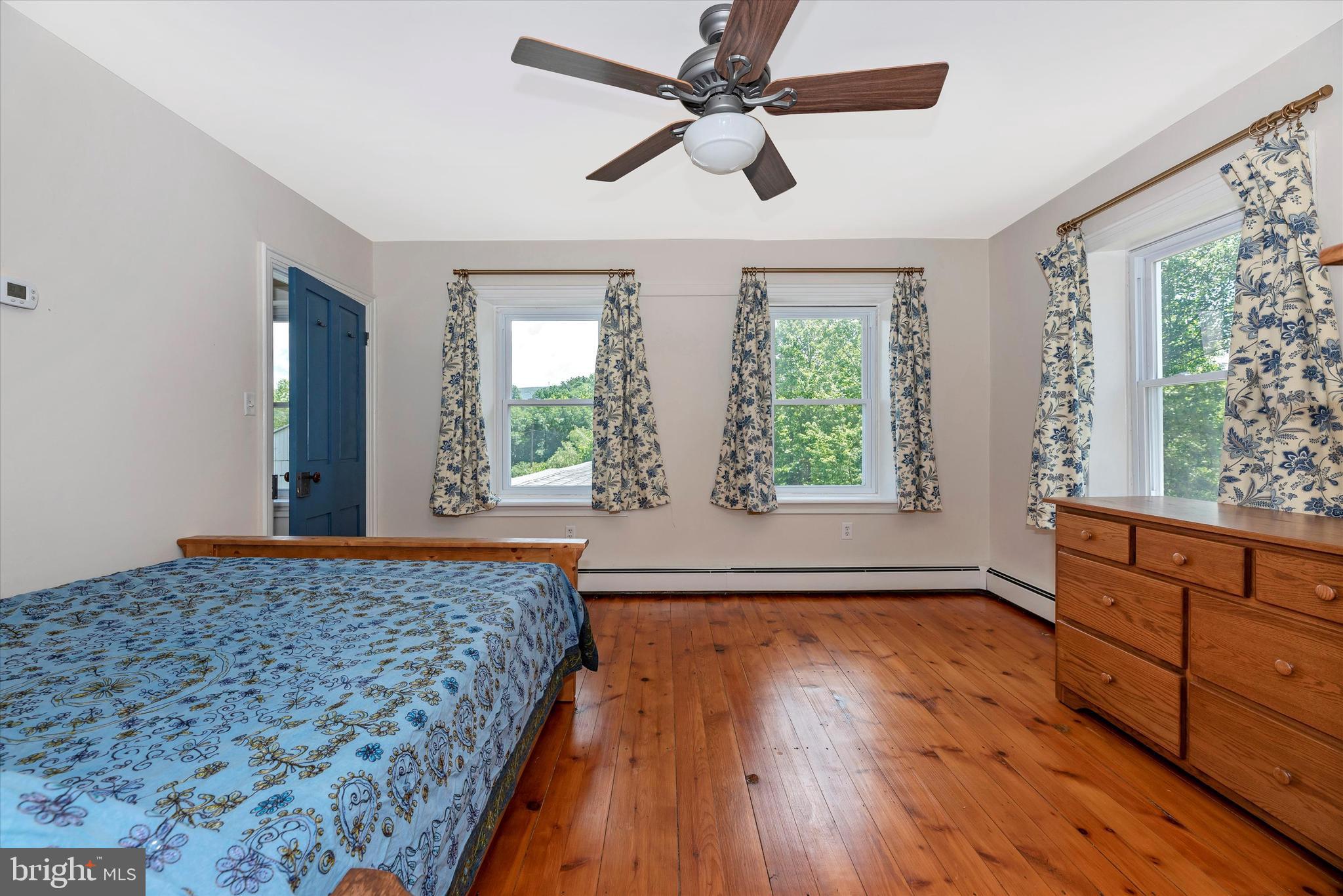 13731 Kretsinger Road Smithsburg, MD 21783 - Photo 24 of 59 Bedroom 2