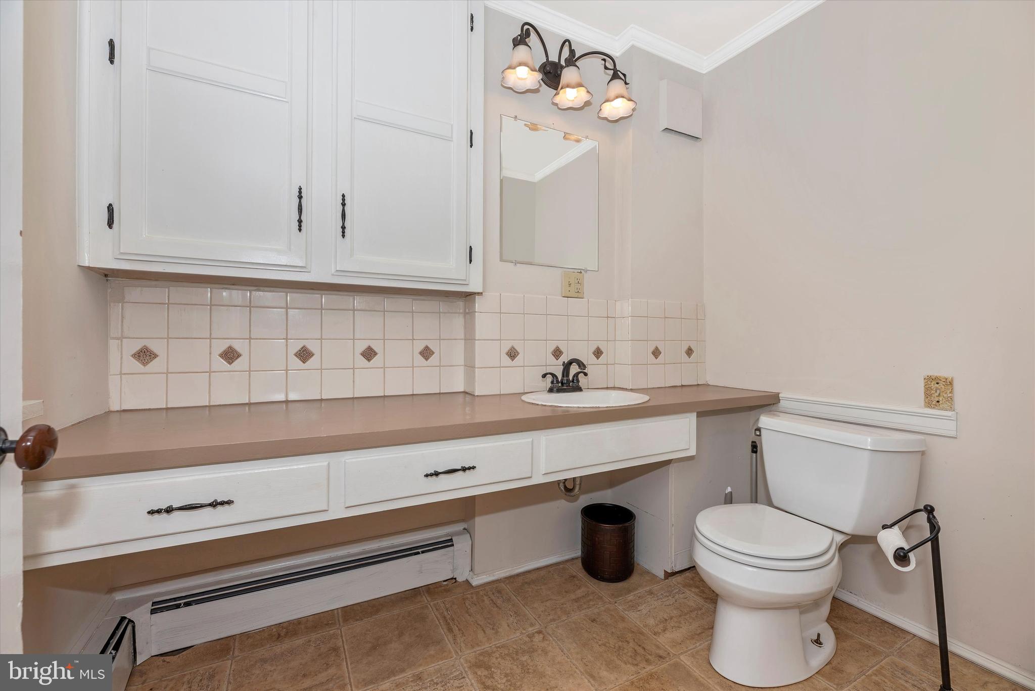 13731 Kretsinger Road Smithsburg, MD 21783 - Photo 30 of 59 2nd Floor Full Bath