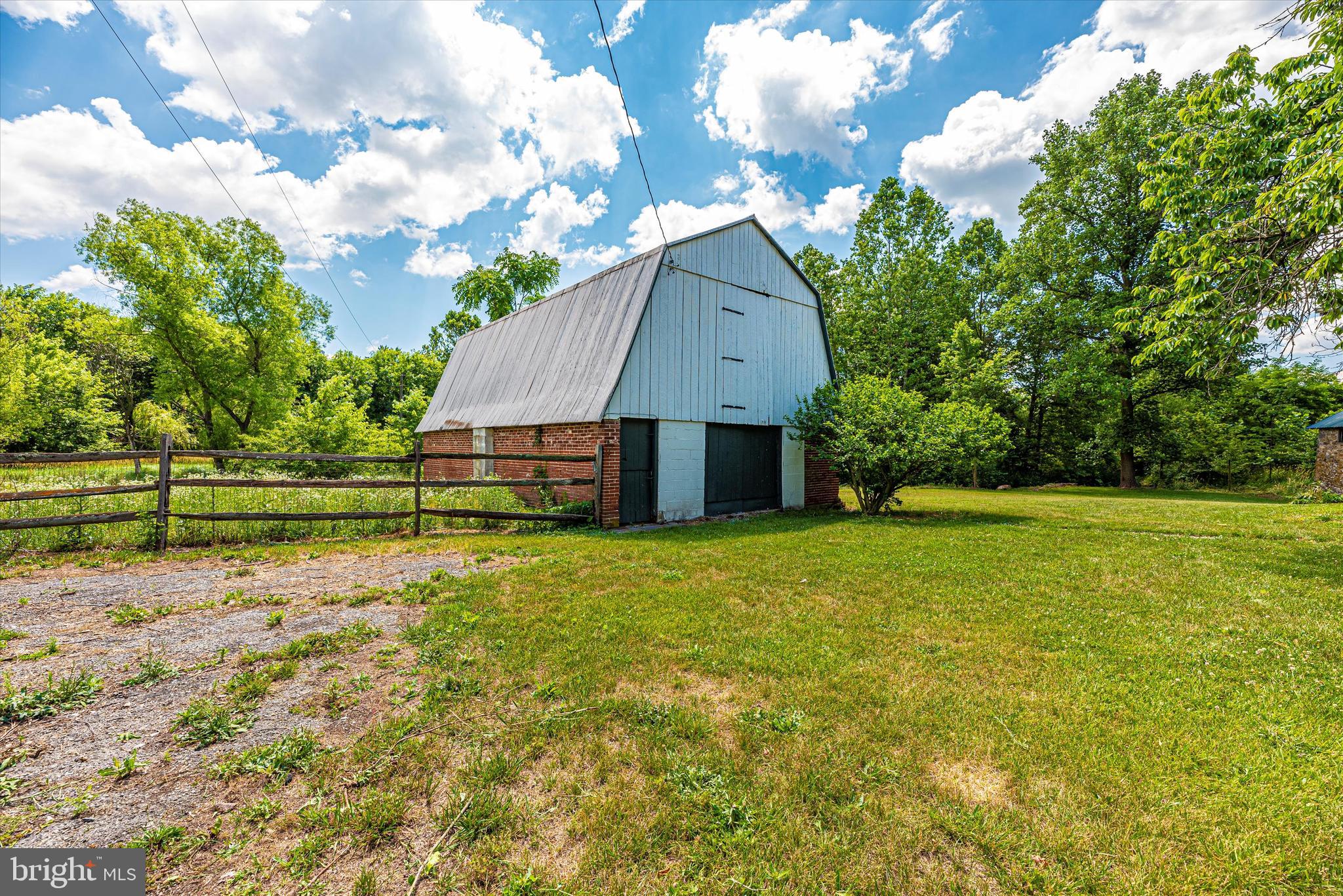 13731 Kretsinger Road Smithsburg, MD 21783 - Photo 44 of 59 Barn