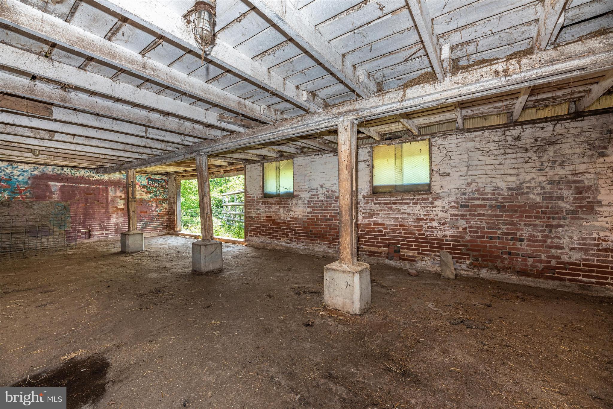 13731 Kretsinger Road Smithsburg, MD 21783 - Photo 45 of 59 Barn Interior