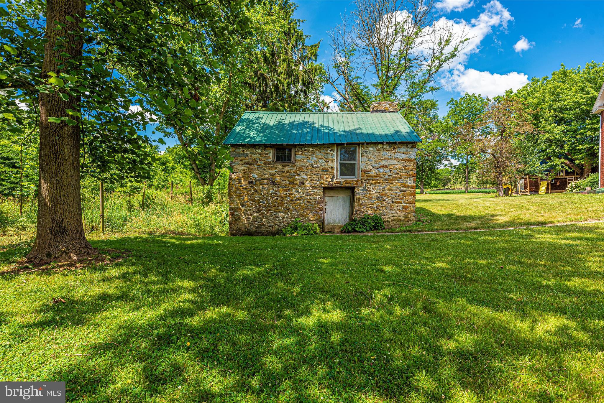 13731 Kretsinger Road Smithsburg, MD 21783 - Photo 47 of 59 Spring House