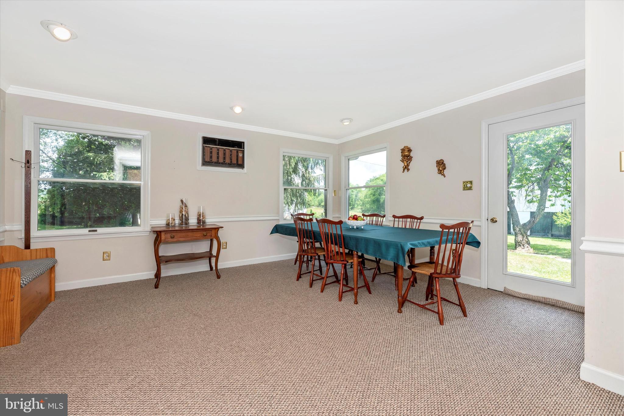 13731 Kretsinger Road Smithsburg, MD 21783 - Photo 7 of 59 Dining Room