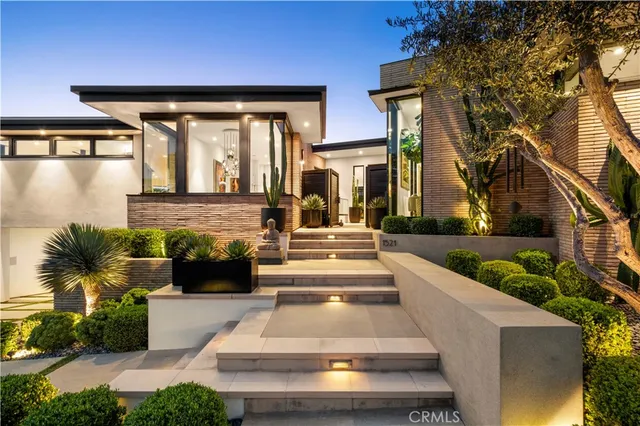 $15,970,000 | 1521 Bayadere Terrace, Corona del Mar, CA 92625