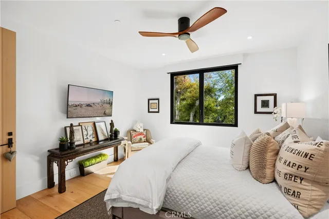 $15,970,000 | 1521 Bayadere Terrace, Corona del Mar, CA 92625