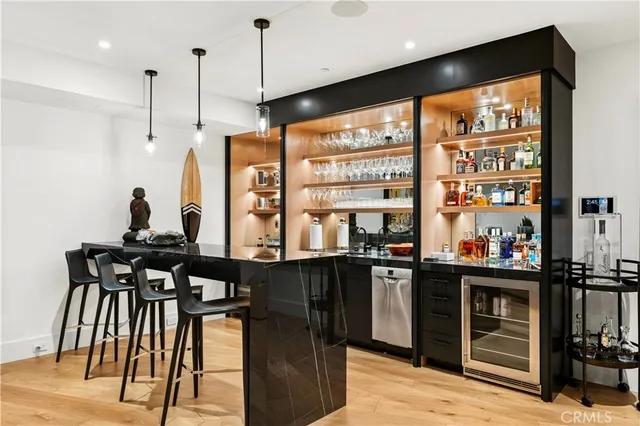 $15,970,000 | 1521 Bayadere Terrace, Corona del Mar, CA 92625