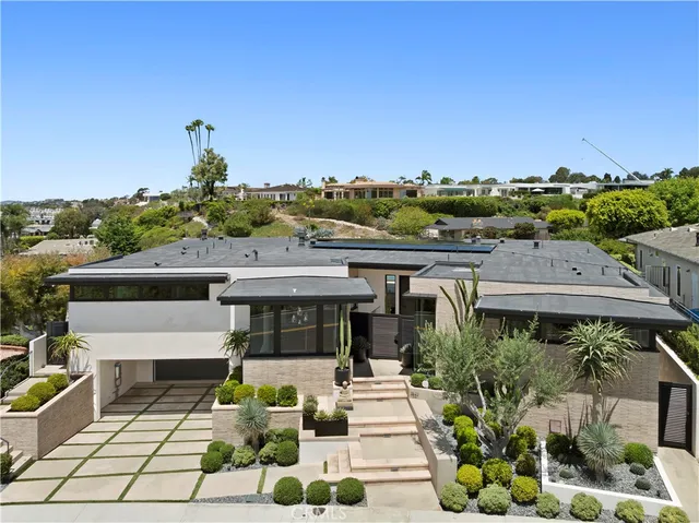 $15,970,000 | 1521 Bayadere Terrace, Corona del Mar, CA 92625