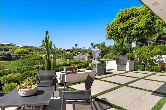 $15,970,000 | 1521 Bayadere Terrace, Corona del Mar, CA 92625